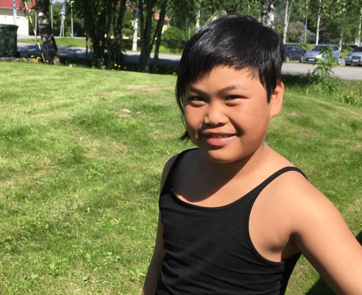 9-vuotias Saara Mikkonen laulaa Mannerheim-oopperassa Kiinan keisari Pu Yi:n roolin.