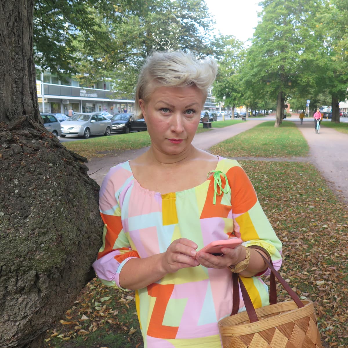 Elina Wallin jatkaa Instagramin käyttöä neitiwallin-tilin kautta, mutta aiempaa harkitummin.