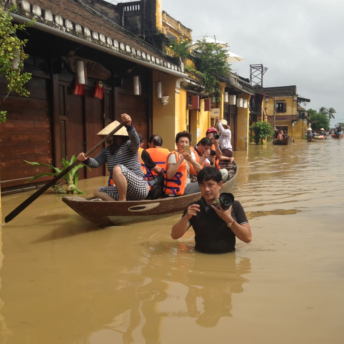 Hoi An Vietnamissa oli tulvaveden vallassa