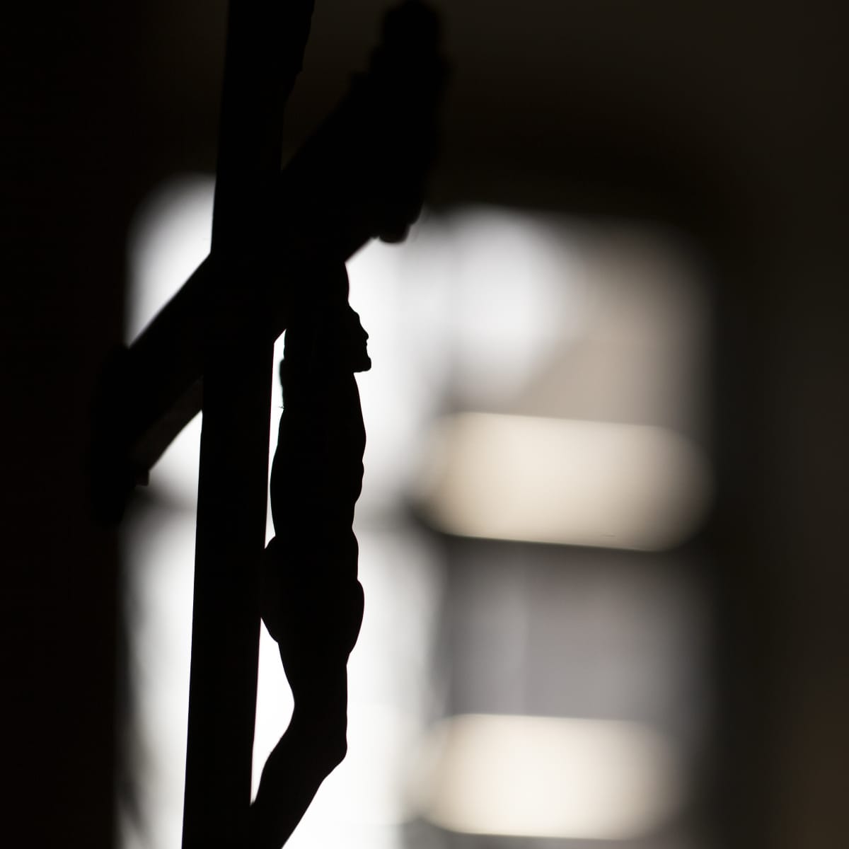 Jeesus ristillä.