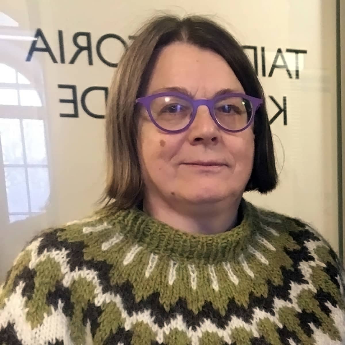 Turun yliopiston kulttuurien tutkimuksen professori Helena Ruotsala.