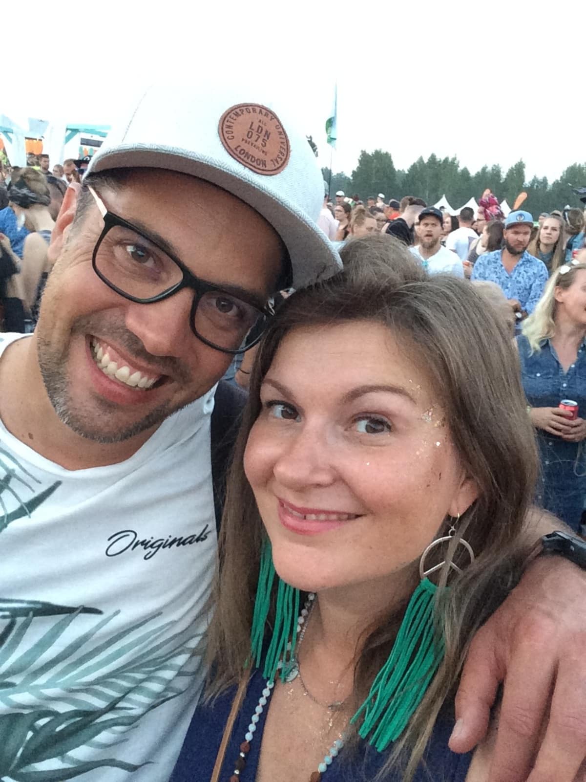 Tatu Vanninen ja Jonna Laukkanen Ilosaarirockissa.