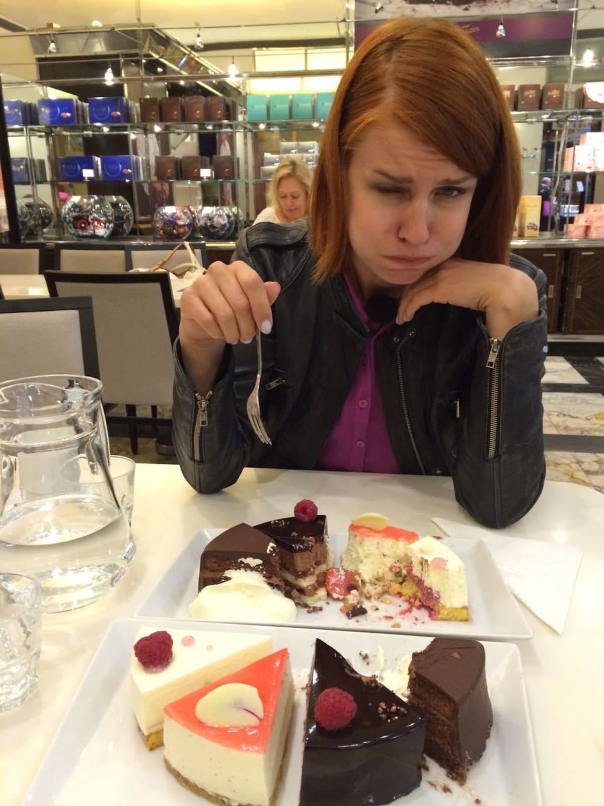 Hääkakku-tasting on tämän kesän häätrendi. Helppoa se ei aina ole.