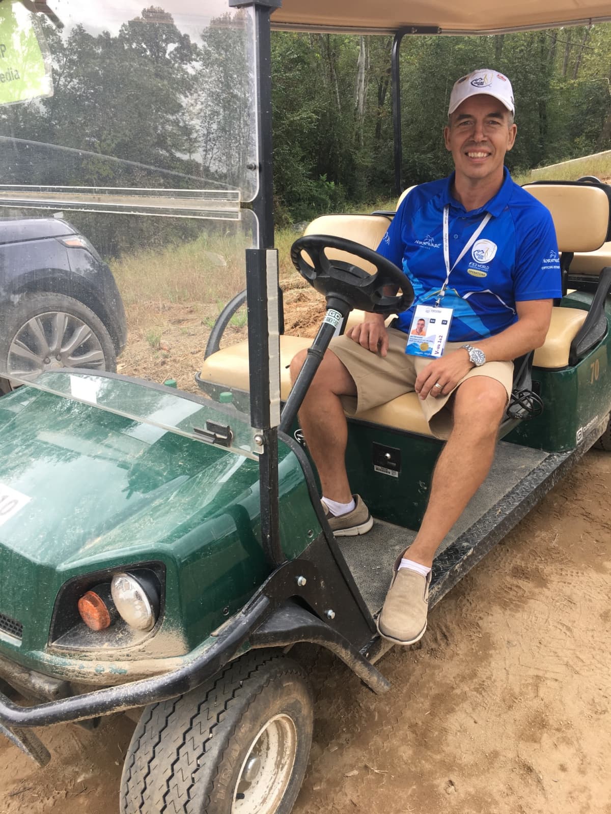 Ari Salminen golfautossa