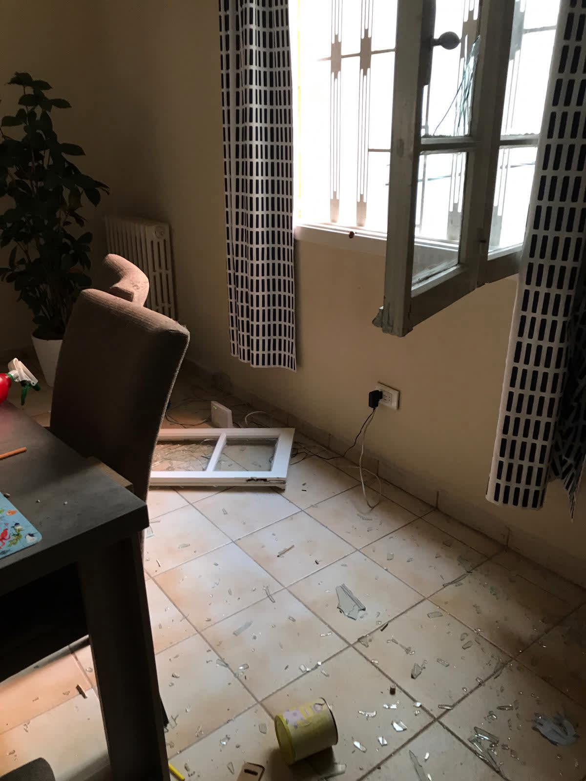 Taavi Sundellin perheen kotoa tuhoja räjähdyksen voimasta.