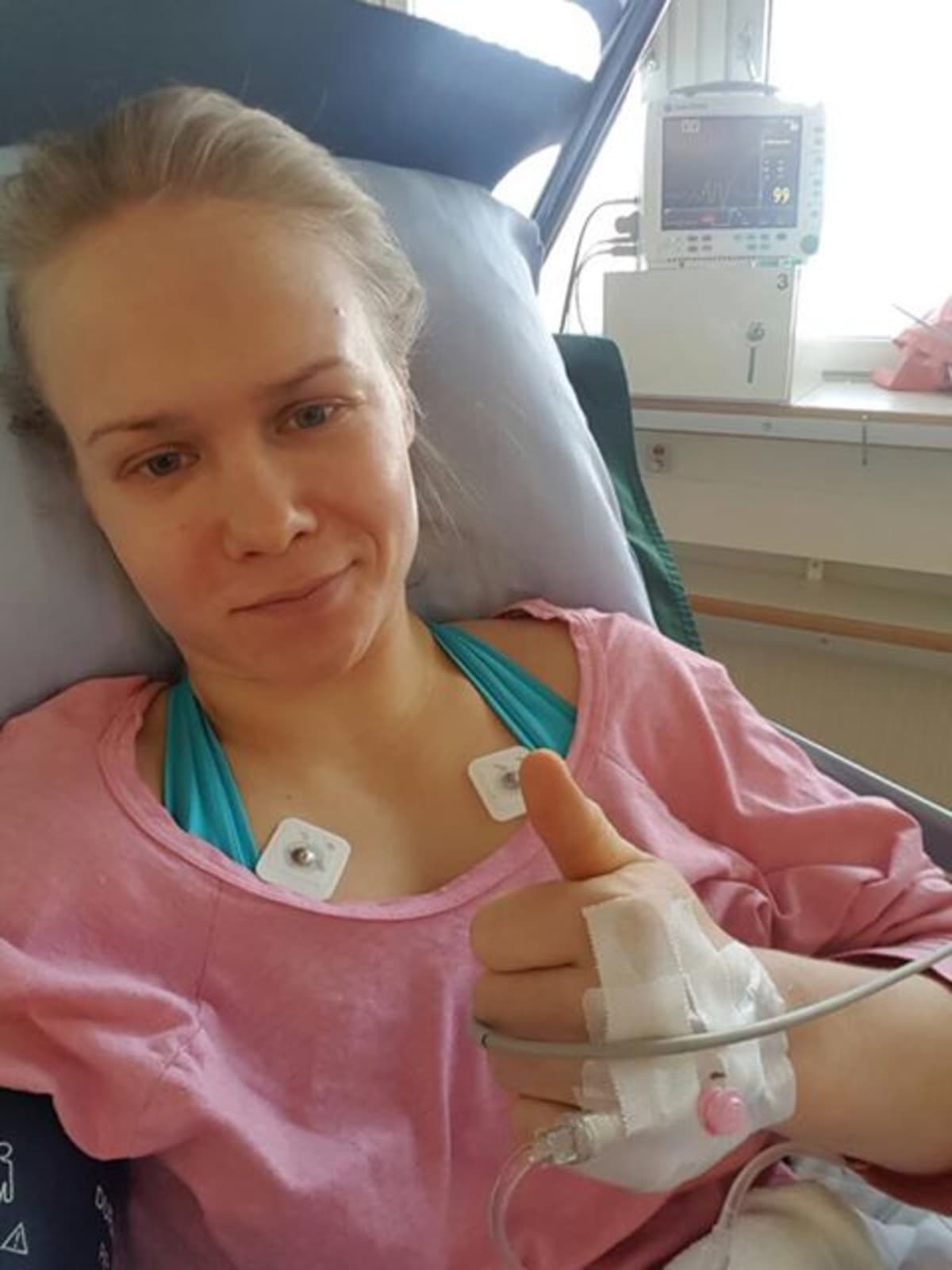 Petra Olli lähetti terveiset suomalaispainijoille Novi Sadiin.