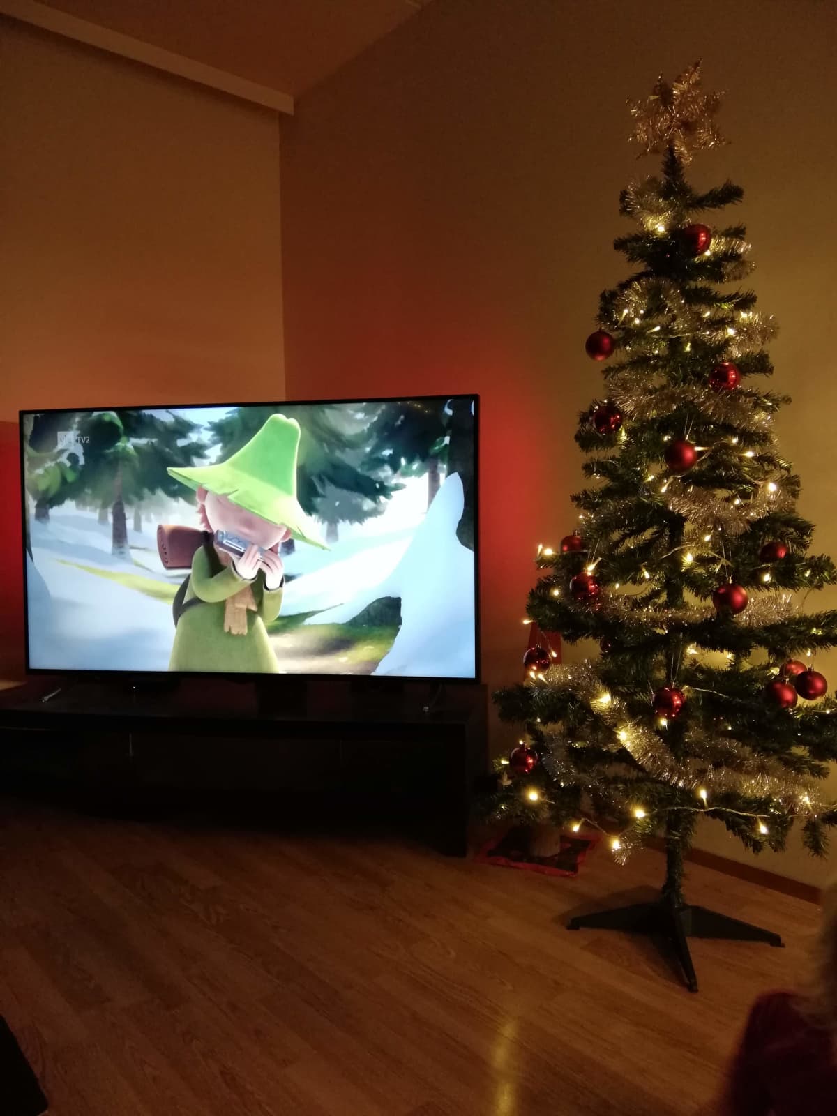 koristeltu joulukuusi