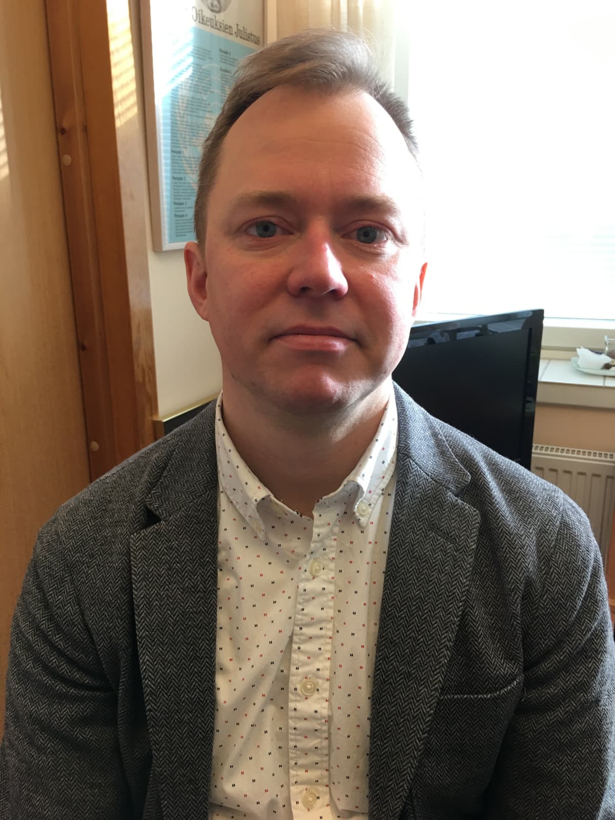 Palvelualuejohtaja Jussi Björninen Vaasan kaupungilta