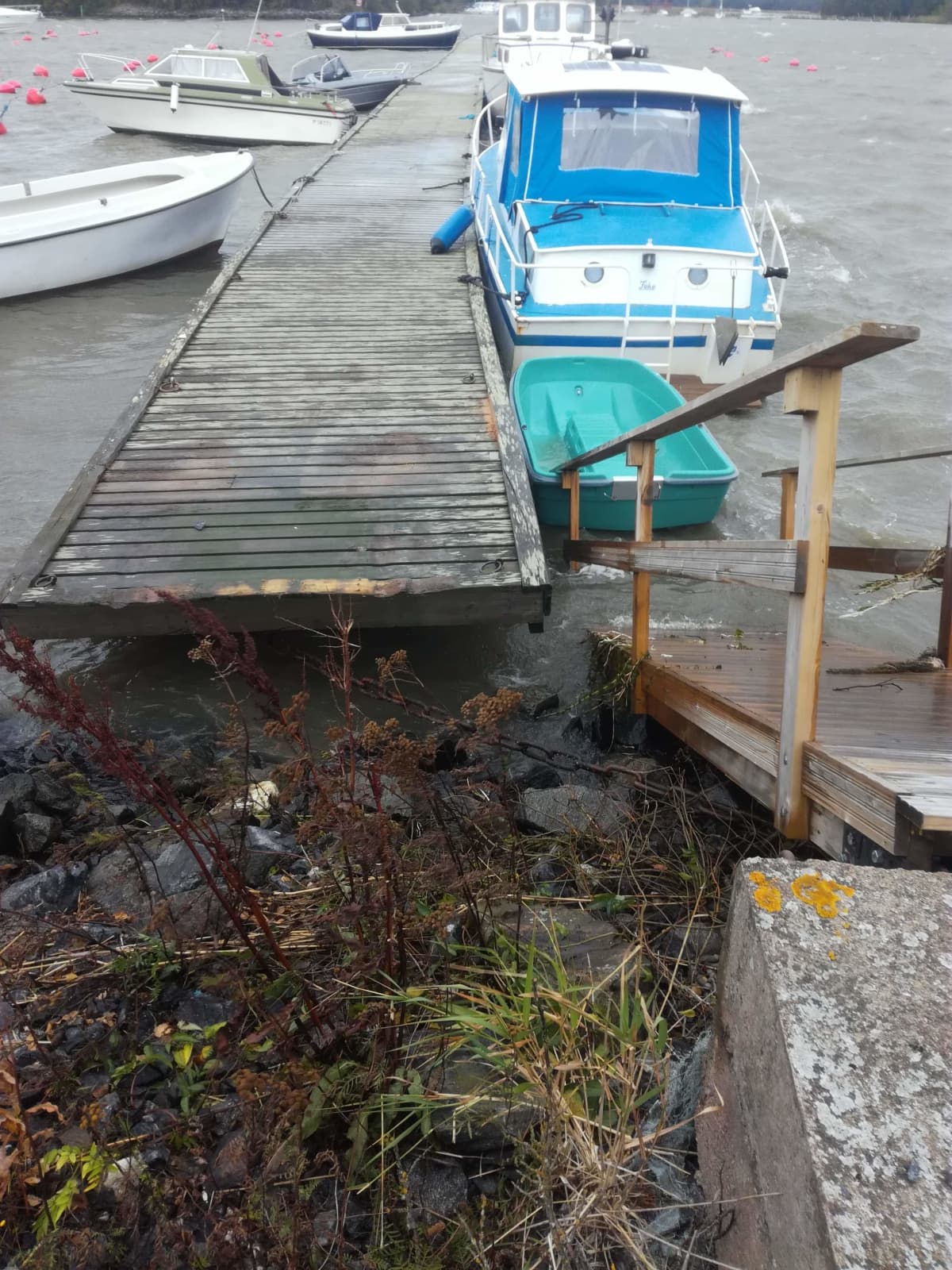 Aila-myrskyn jälkiä Porissa