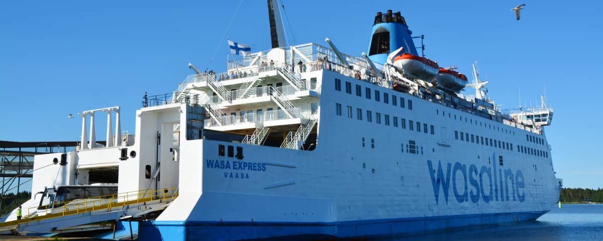 Wasa Express Vaasan satamassa.