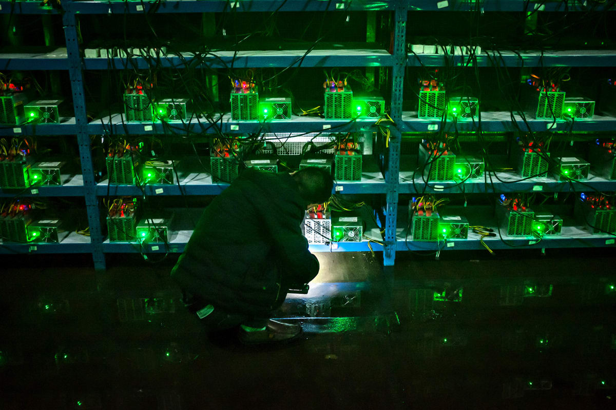 Bitcoinin louhintatietokoneita.
