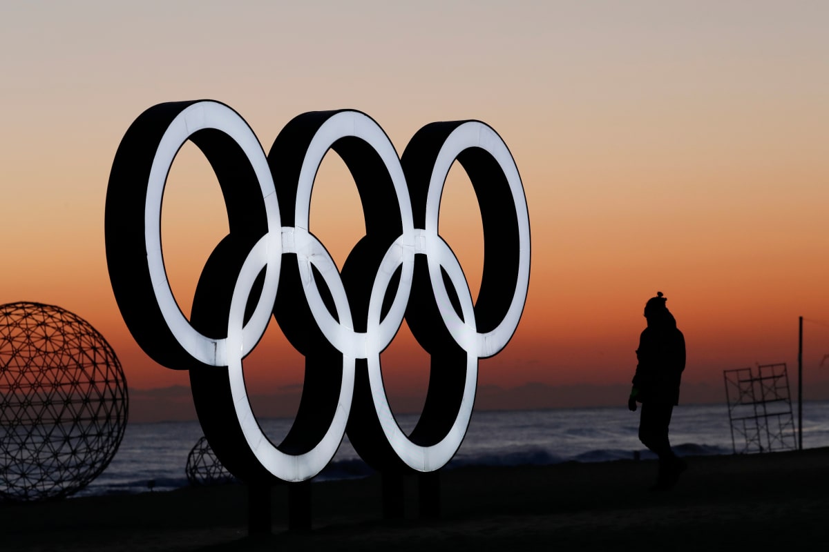 Olympiarenkaat auringonnousussa