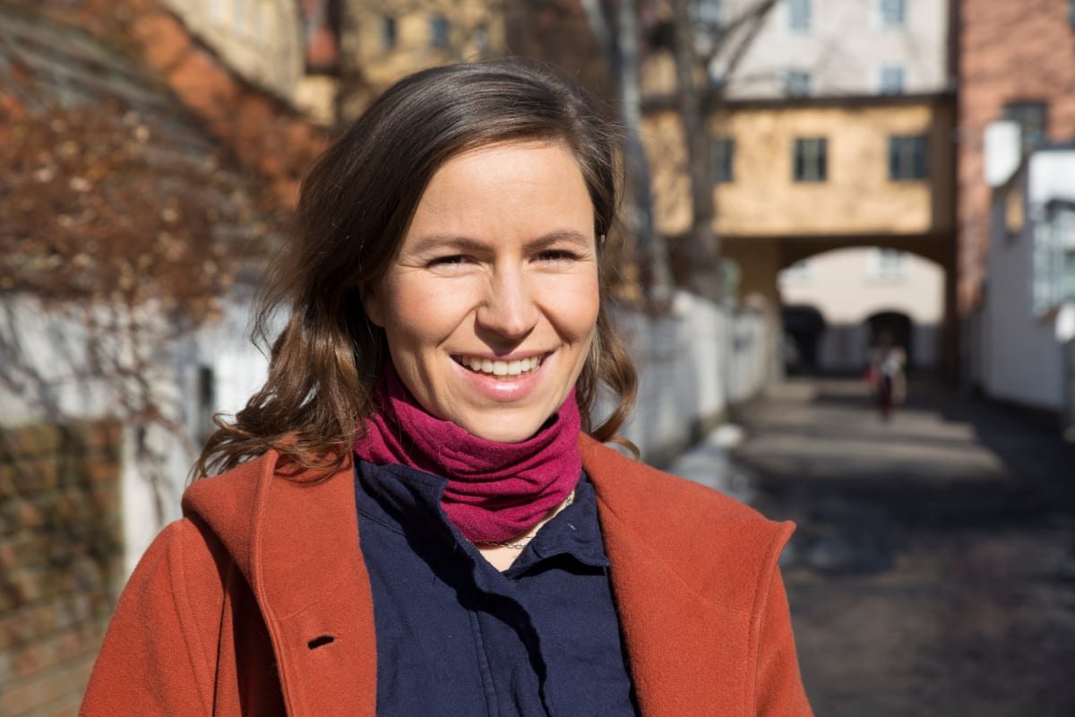 Maria Nordin ulkona yllään villakangastakki