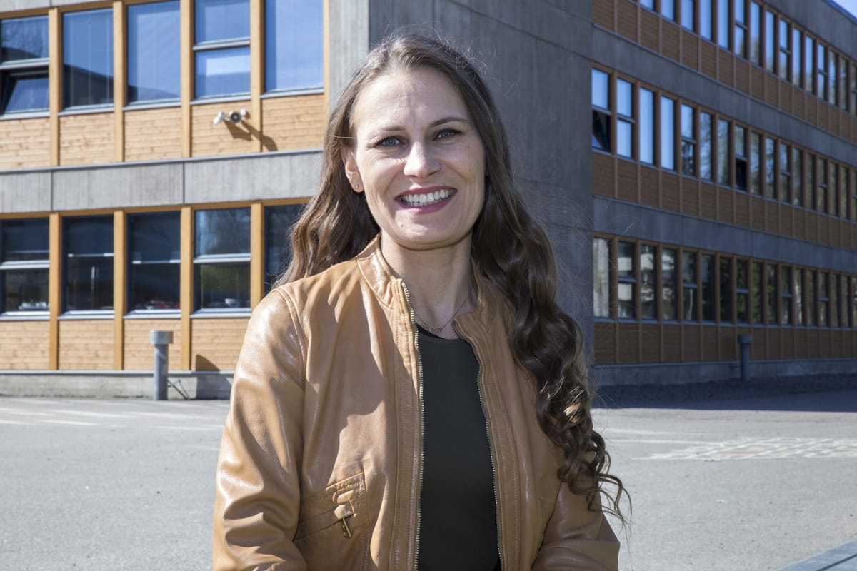 Nainen