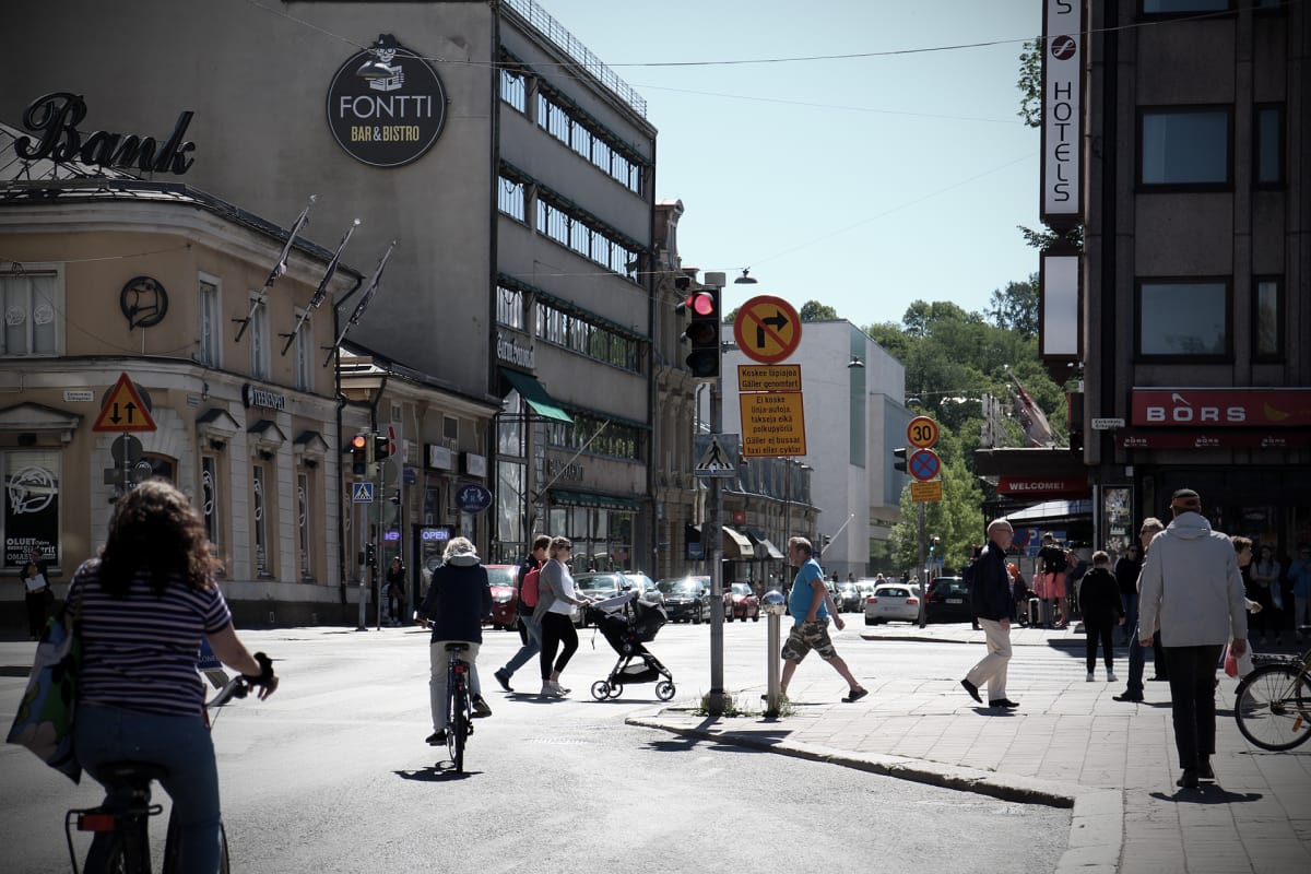 Kauppiaskadun ja Eerikinkadun kulma