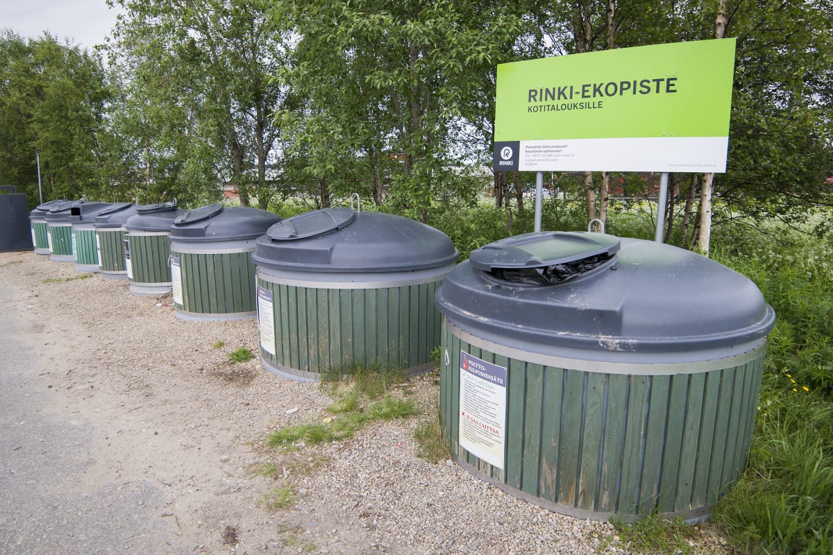Inarin kirkonkylän kierrätyspiste.