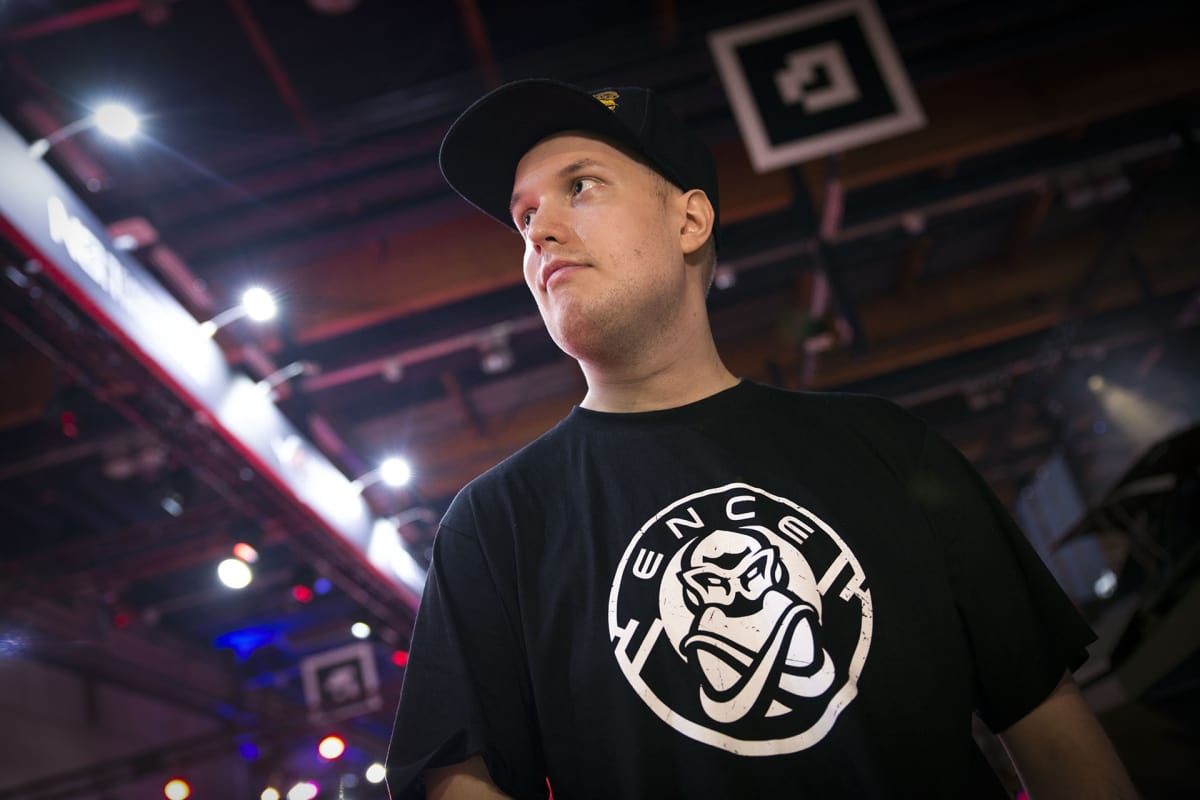 Ville Palola, Rainbow Six, Assembly, striimaus