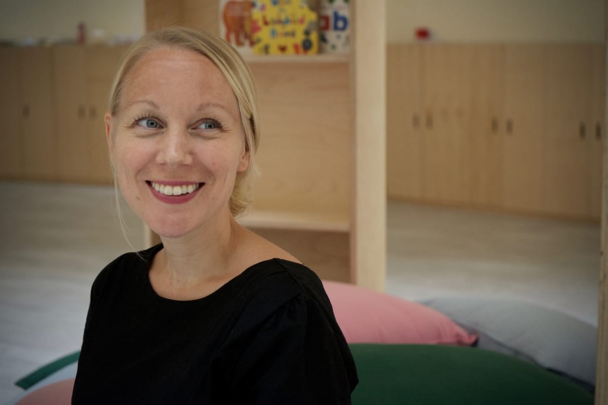 Anna-Maija Kuokkanen vastaa Guangzhoun päiväkodin pedagogiesta johtamisesta.