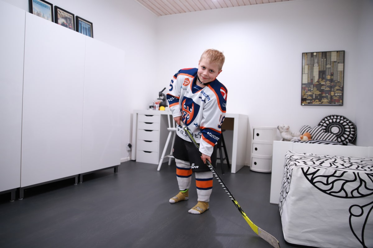 Alvar Lisko harrastaa jääkiekkoa.