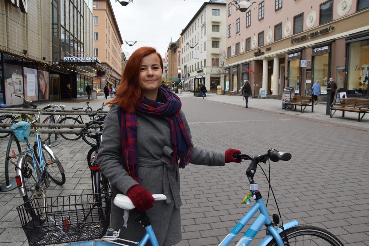 Niina Ratilainen, vihreät, Turku, polkupyörä.