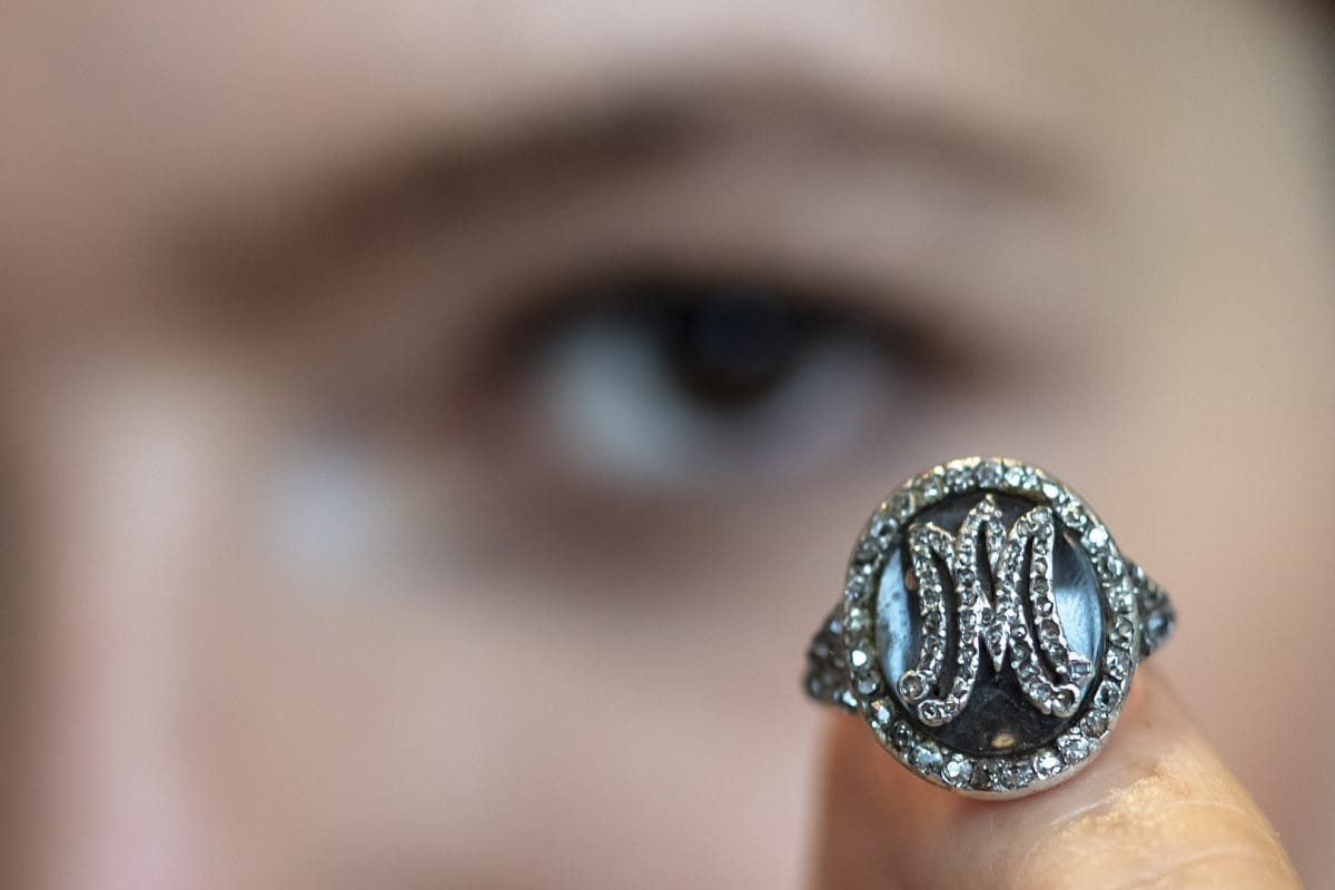 Ranskan entiselle kuningatarelle Marie Antoinettelle kuulunut timanttisormus oli myynnissä huutokauppakamari Sothebyssä.