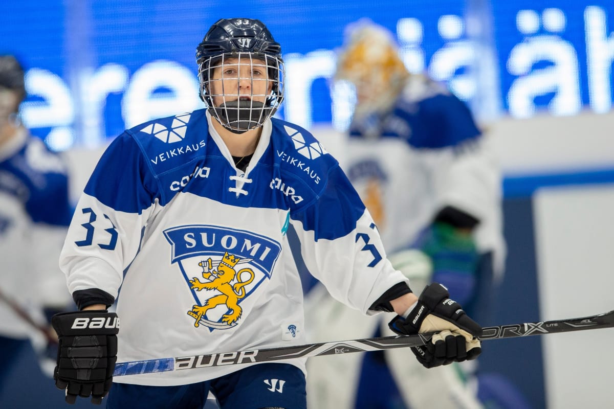 Michelle Karvinen #33