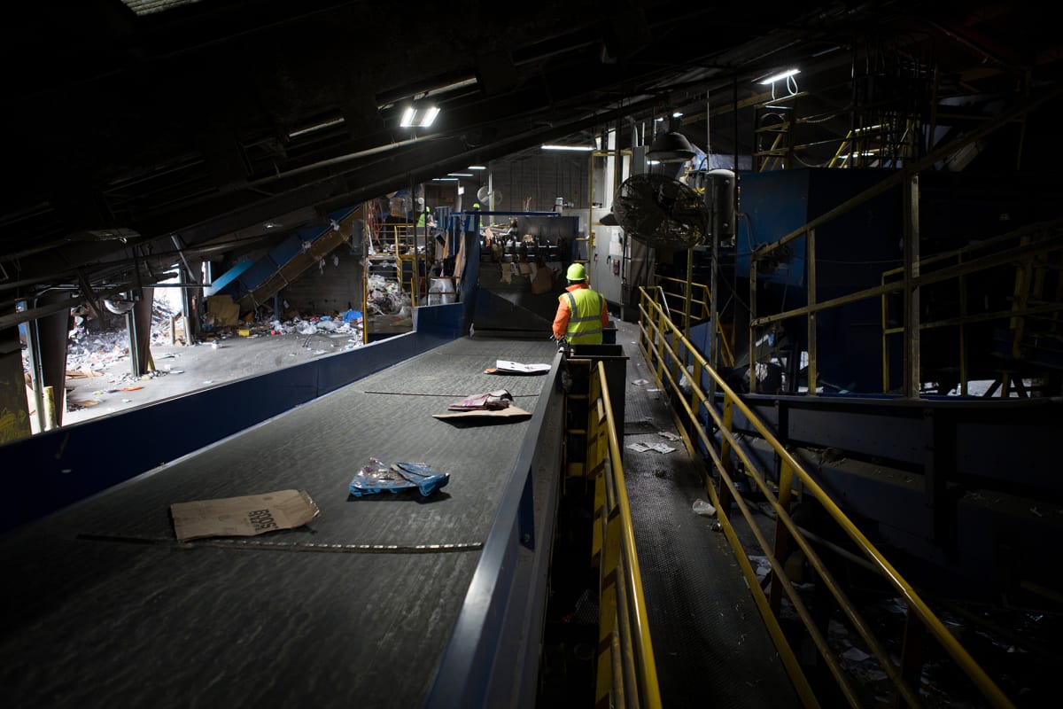 Mid America Recycling -kierrätysjäteyhtiötä johtavan Mick Barryn mukaan Kiinalla oli oikeus sanoa, että yhdysvaltalaiset olivat huolimattomia kierrättäjiä.