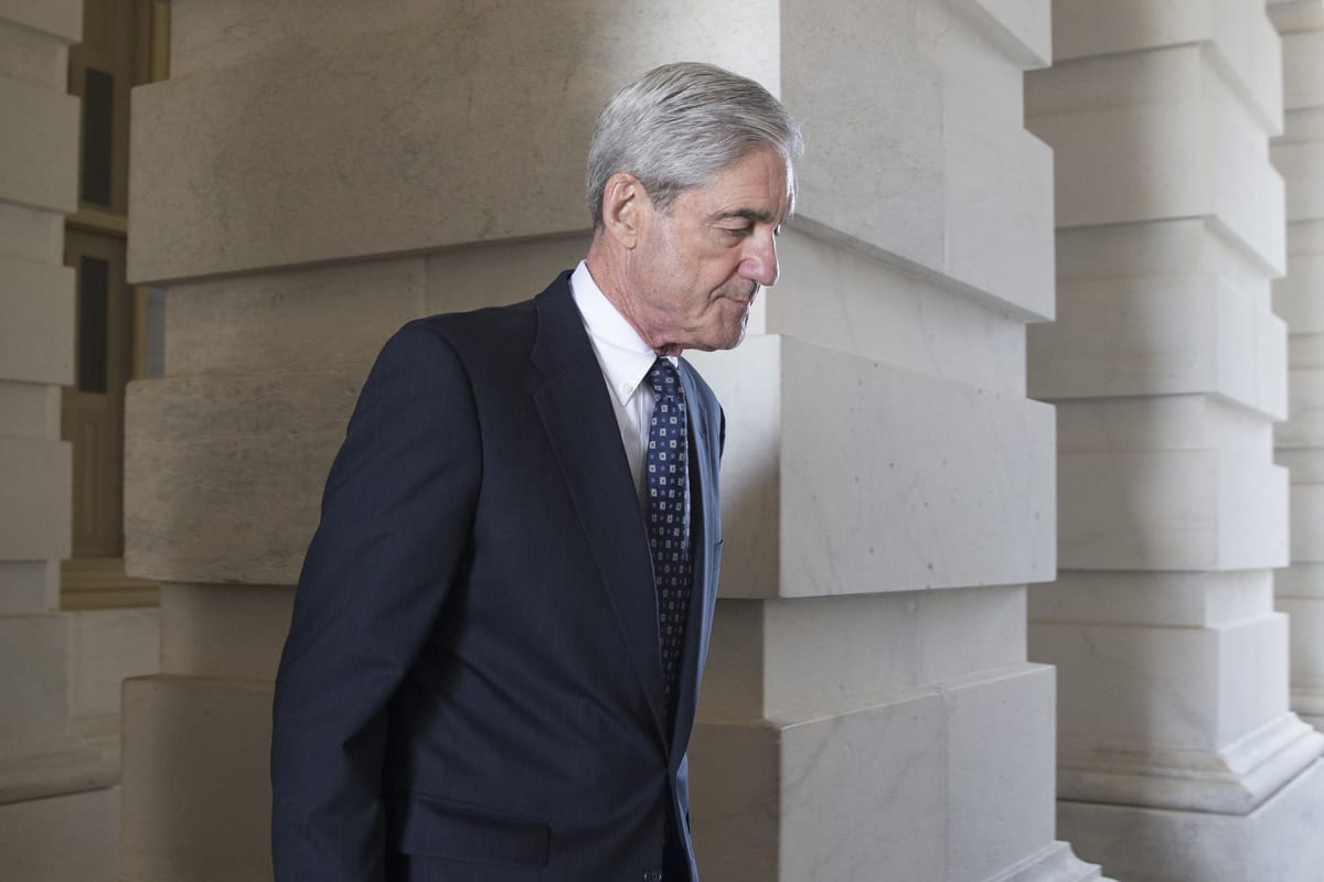 Erikoissyyttäjä Robert Mueller.