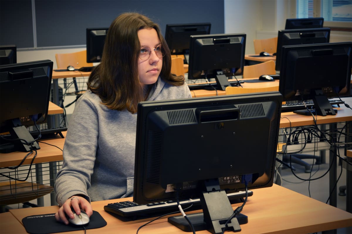 Ysiluokkalainen Veera Takala haluaa poliisiksi.