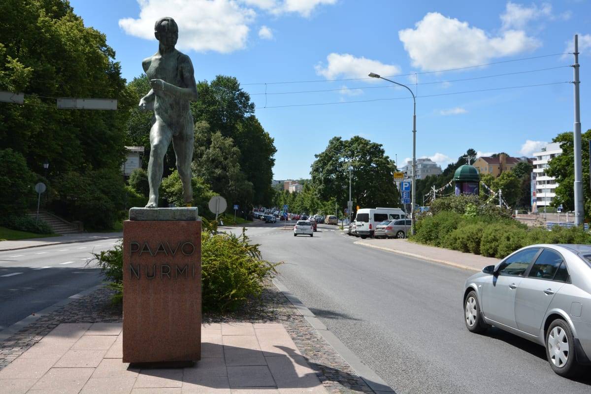 Paavo Nurmen patsas Turussa.