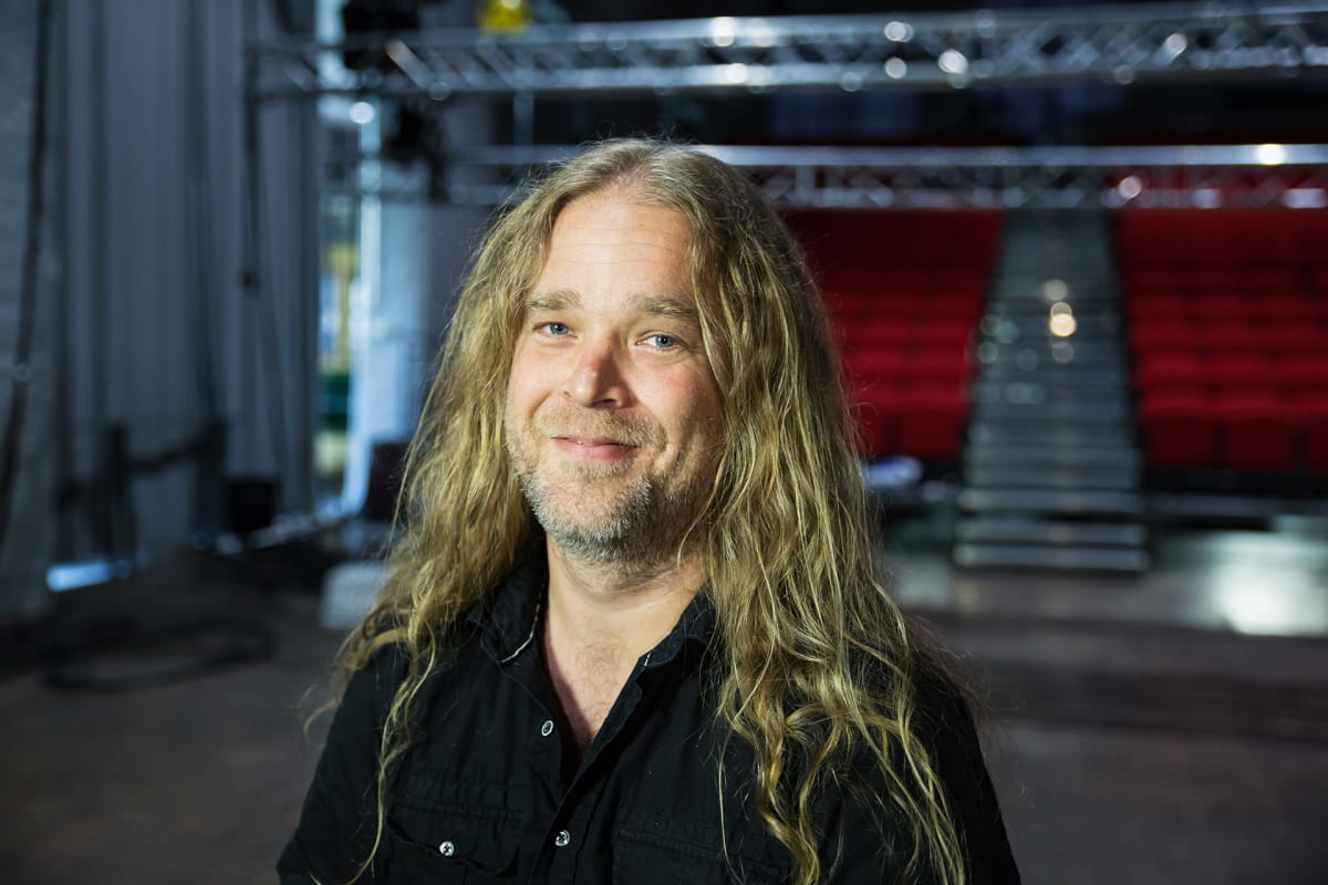 Stage-festivaalin taiteellinen johtaja Jonatan Fogelhom.