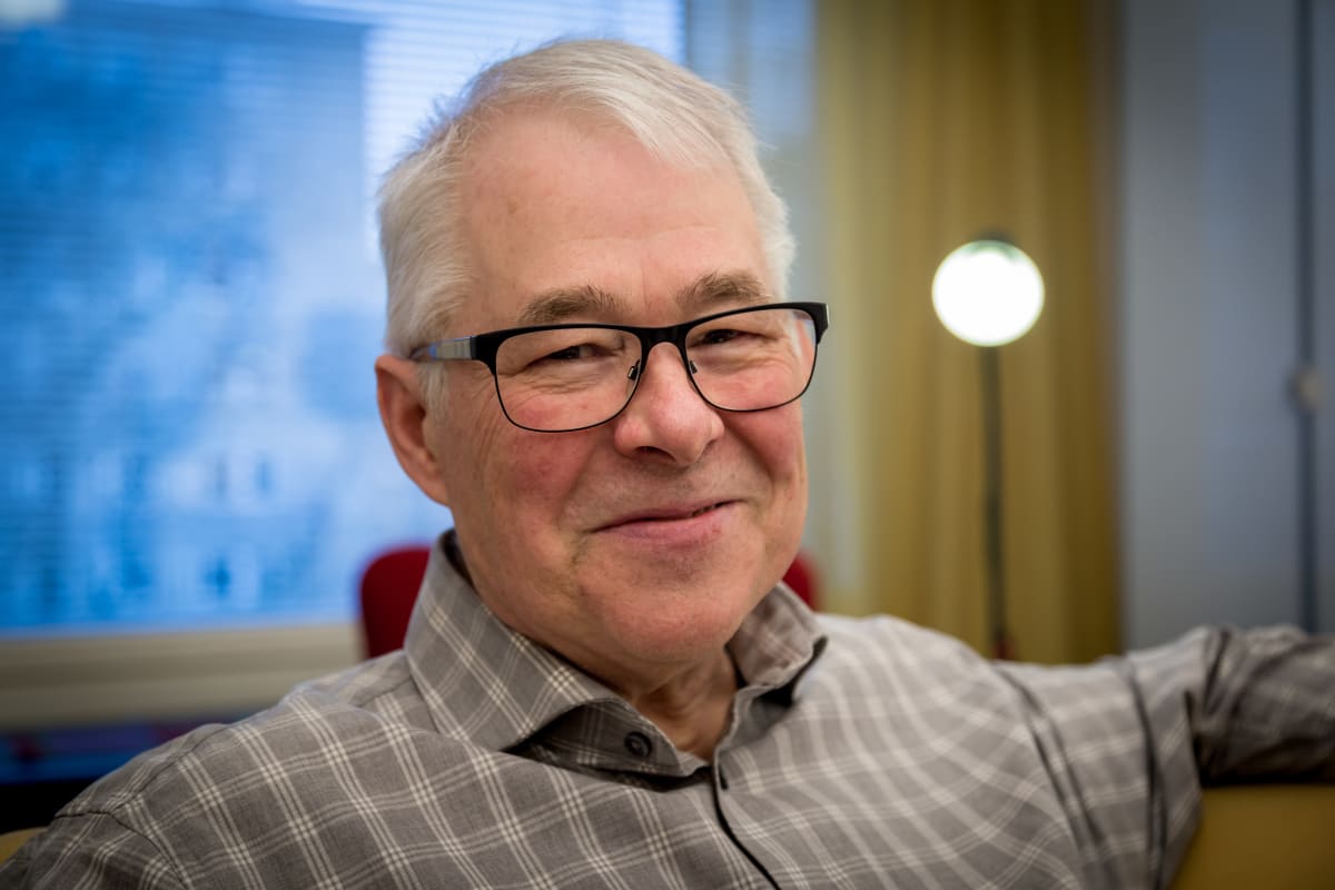 Eläkkeellä oleva säveltäjä (mm. Pikku Kakkosen tunnus) ja Alba Recordsin ex-TJ-tuottaja Timo Ruottinen, kotona Tampereella, 10.01.2017.