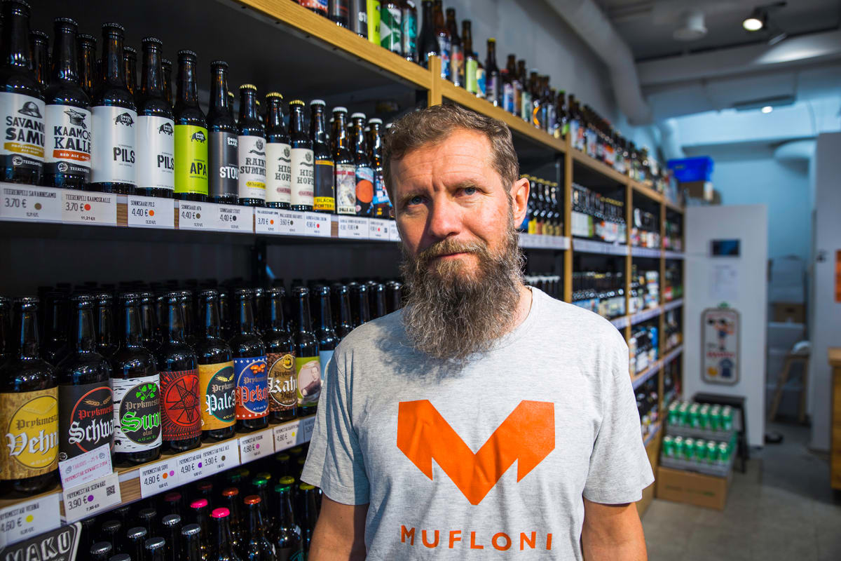 Pienpanimoliiton pj, porilaisen Beer Hunter's-panimoravintolan Mika Tuhkanen