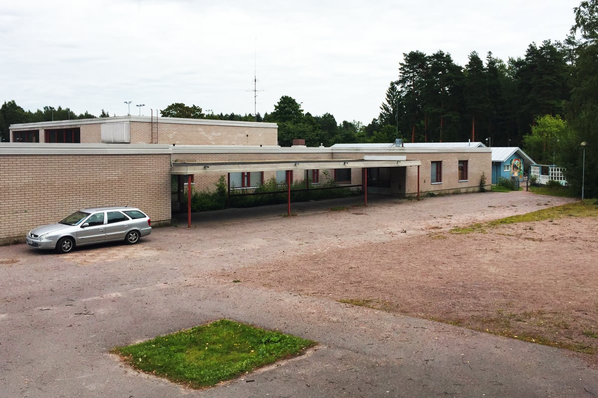 Jakomäen koulu
