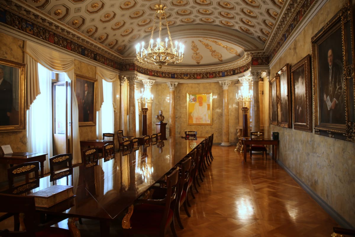 Valtioneuvoston linna presidentin esittelysali