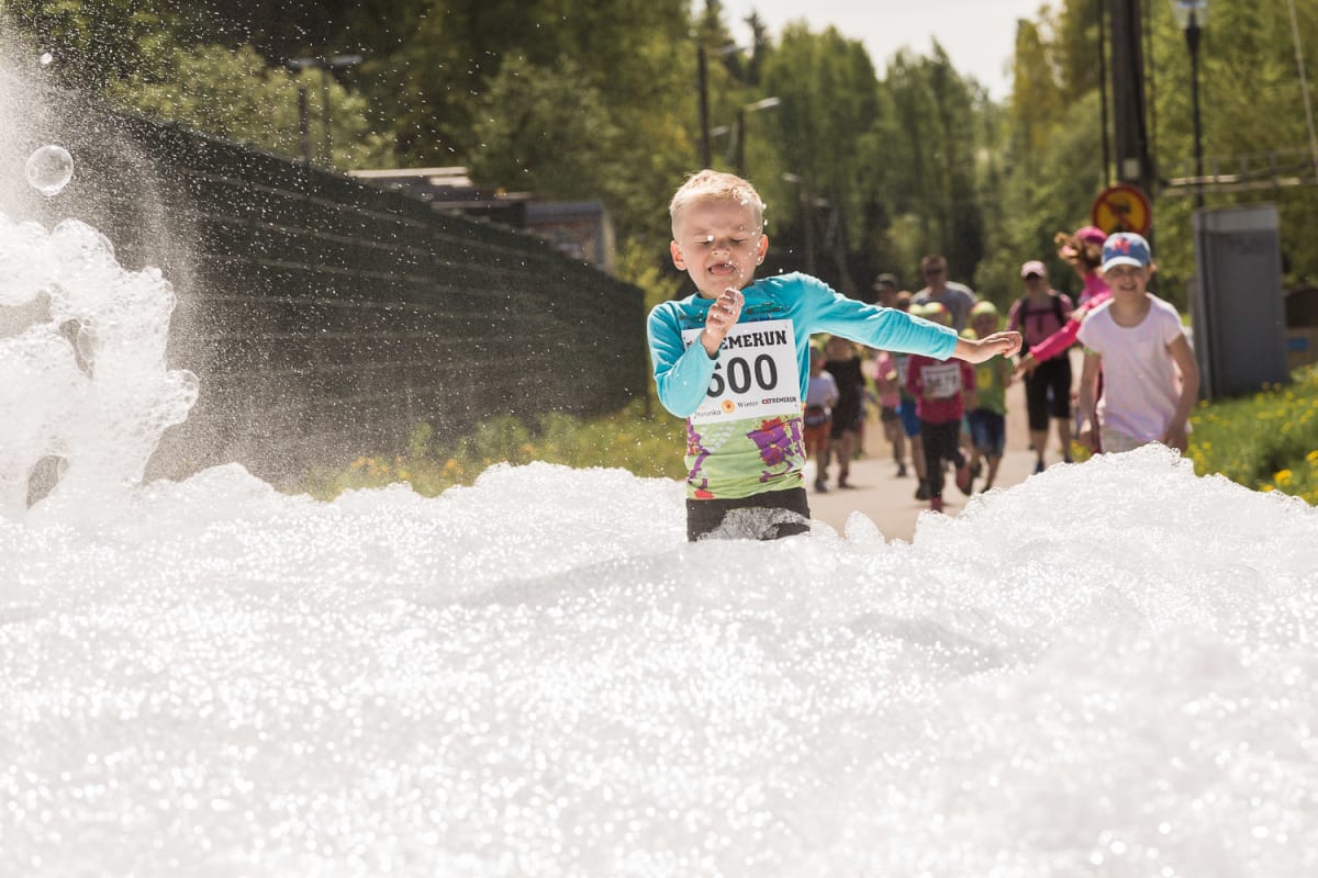 Lasten ExtremeRun Vantaalla 2016.