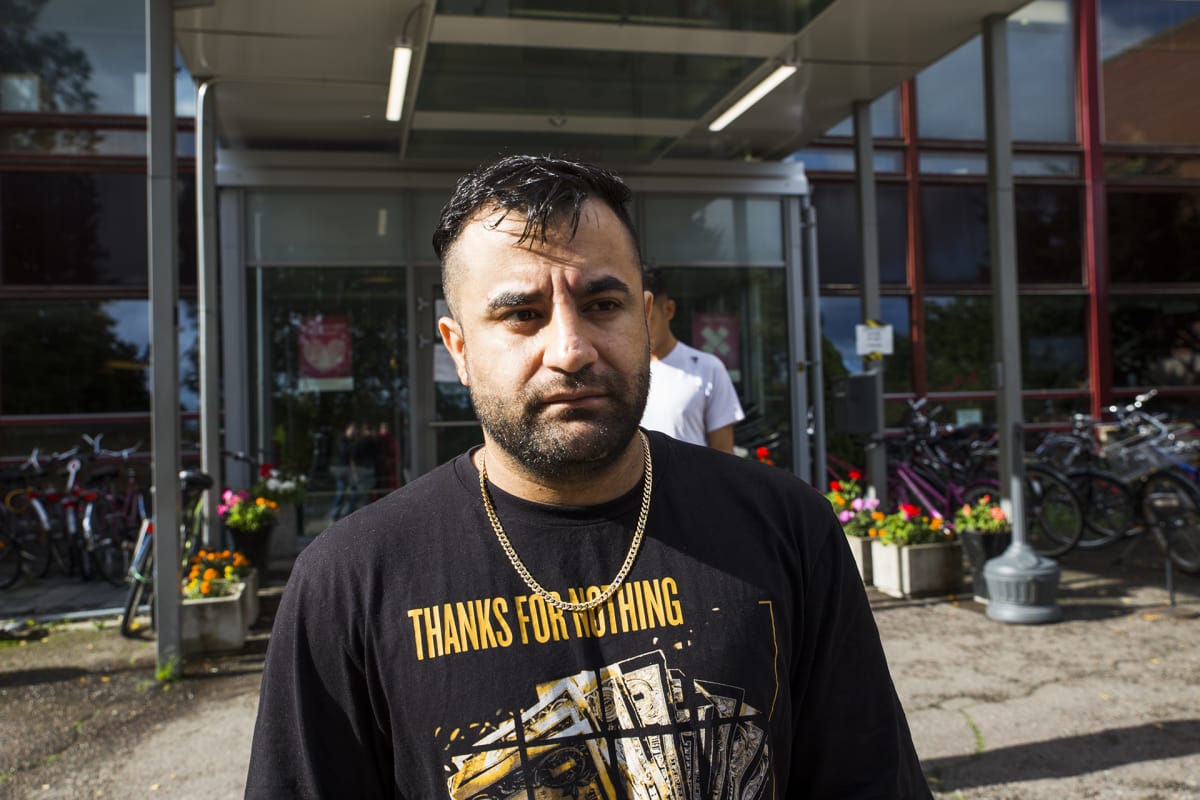 Afganistanilainen turvapaikanhakija Zafarzai Parweez Kirkkonummella.