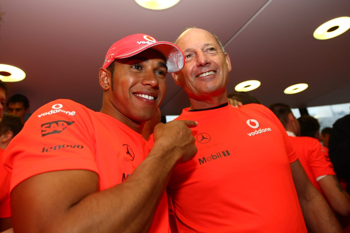Lewis Hamilton ja Ron Dennis 2010