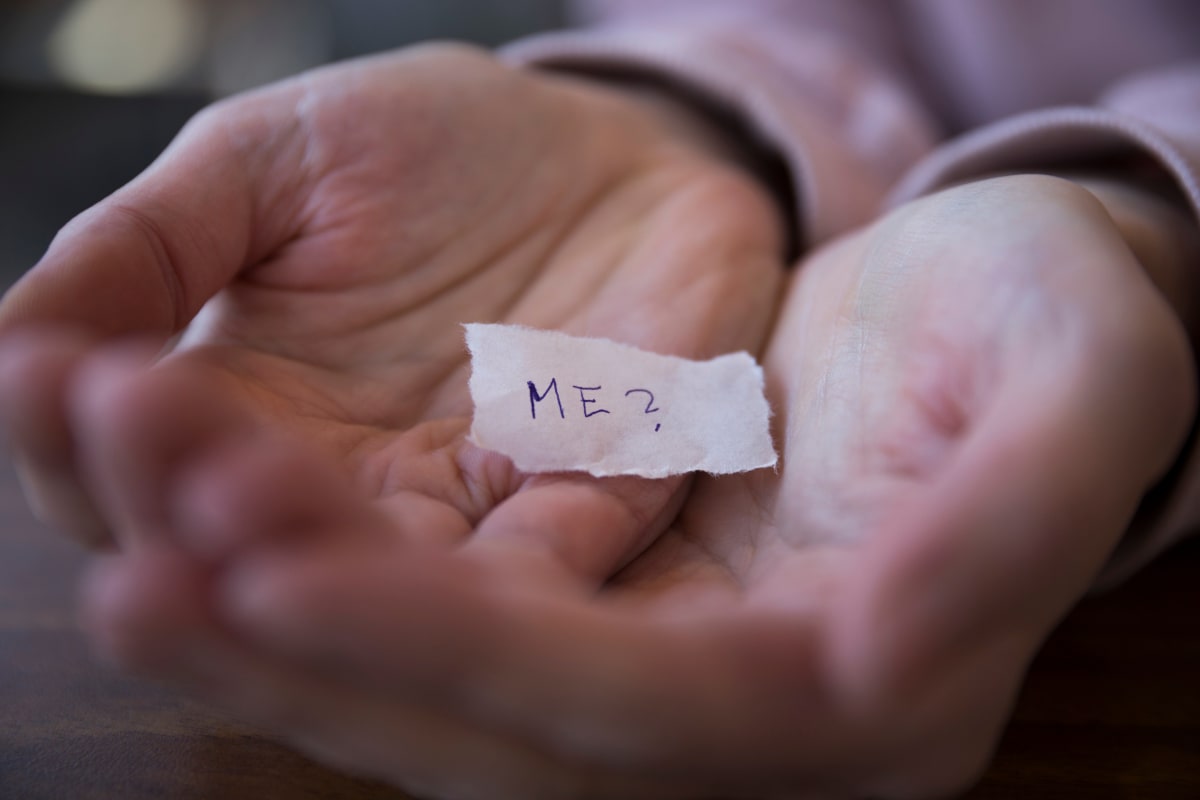 Milja Sarkola kämmenent + lappu: Me?
