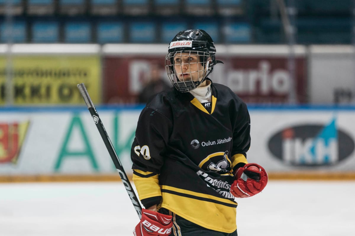Saija Tarkki kaukalossa
