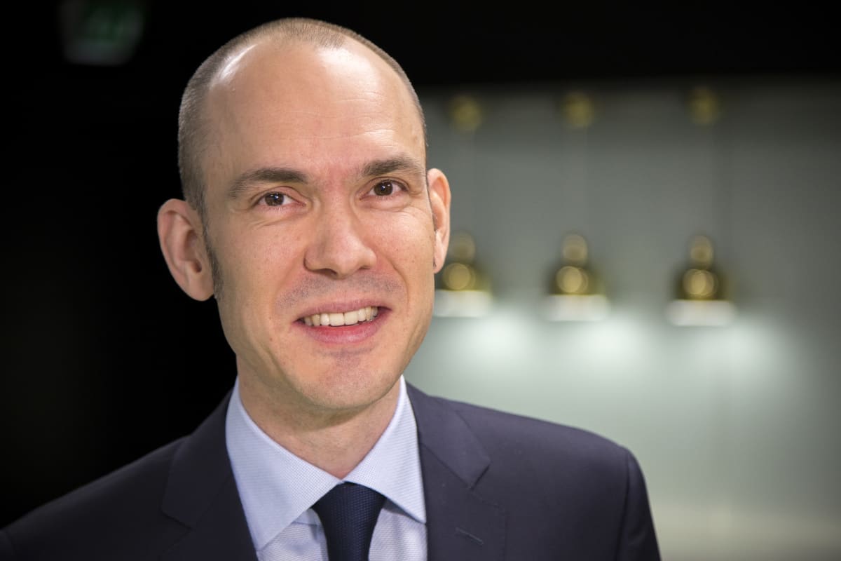 Kristian Pullola, Nokia Oyj:n talous- ja rahoitusjohtaja Nokian tiloissa.