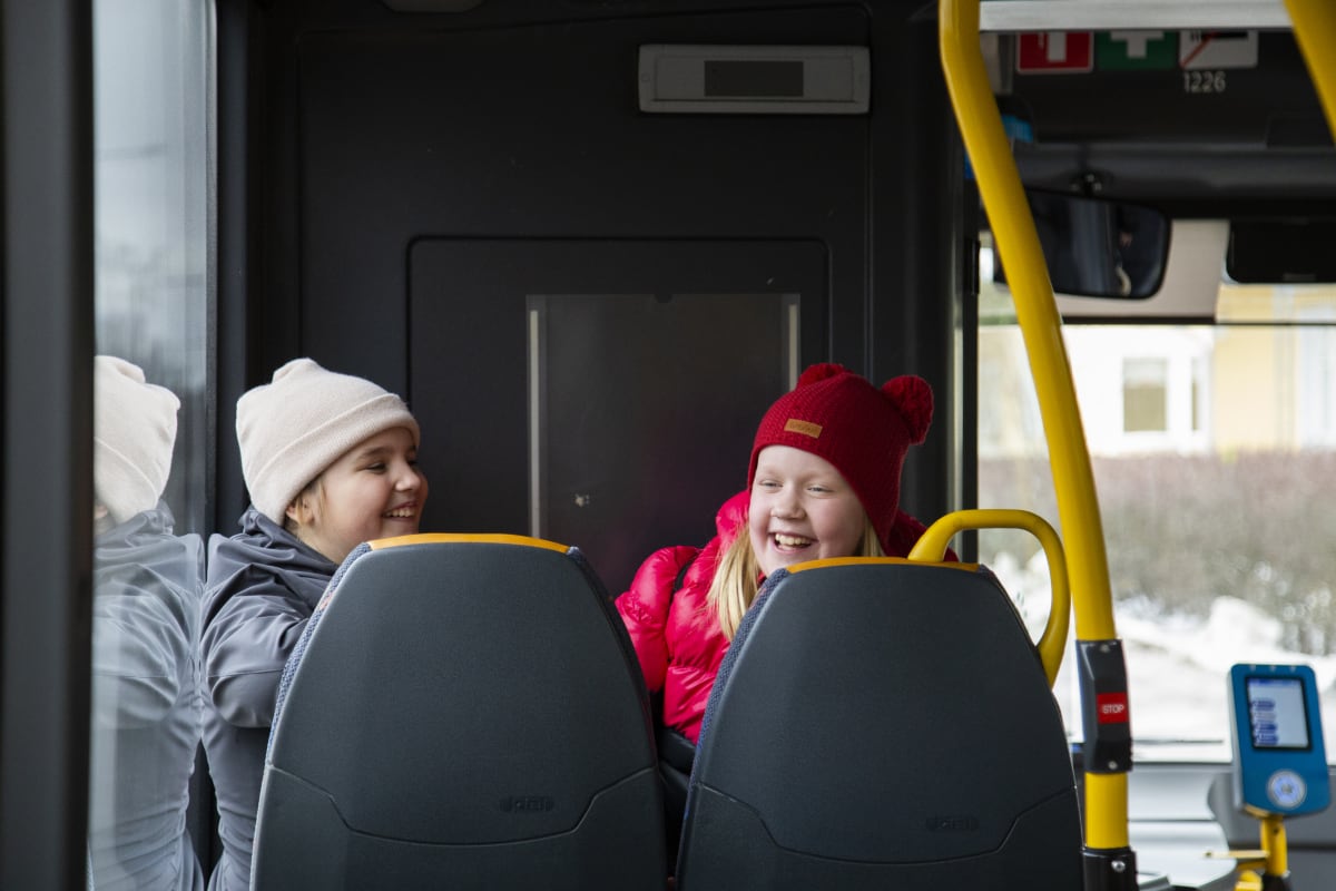 Paloheinän 4b retkellä paloasemalla