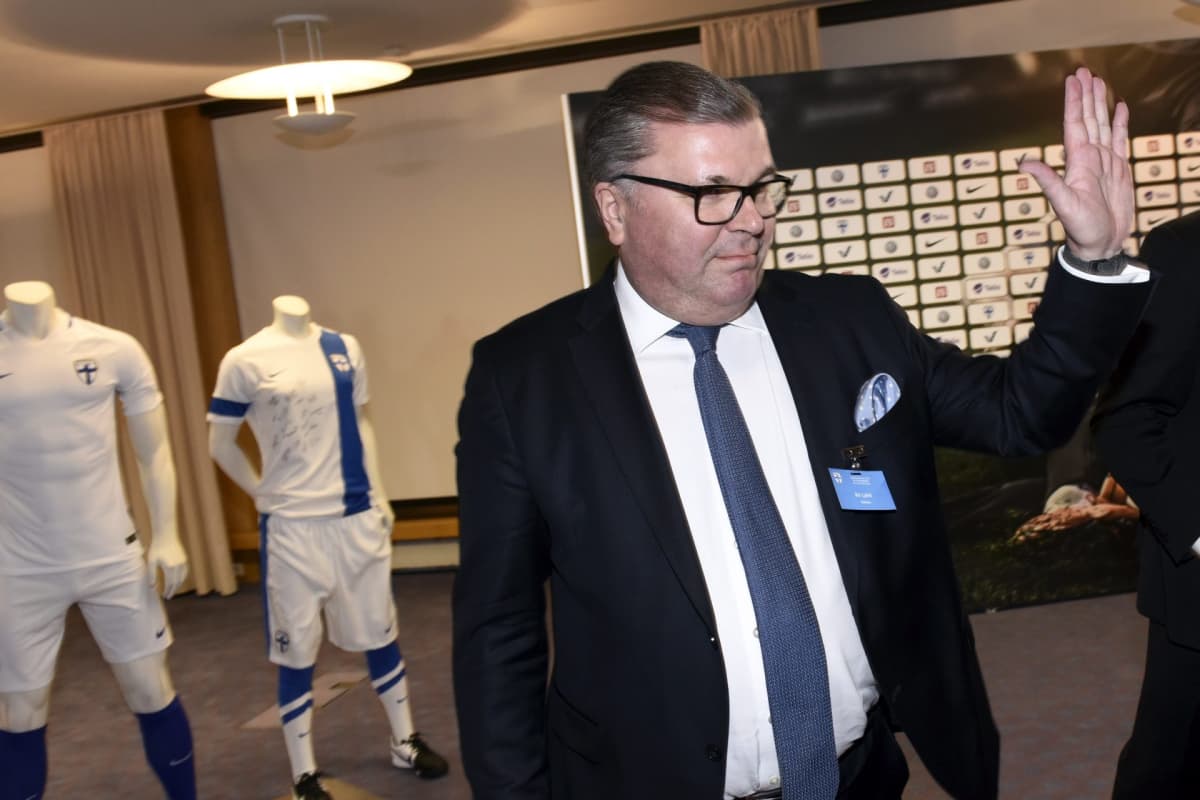 Suomen Palloliiton uudeksi puheenjohtajaksi valittu Ari Lahti Suomen Palloliiton 89. liittokokouksessa Helsingissä lauantaina 20. tammikuuta 2018.
