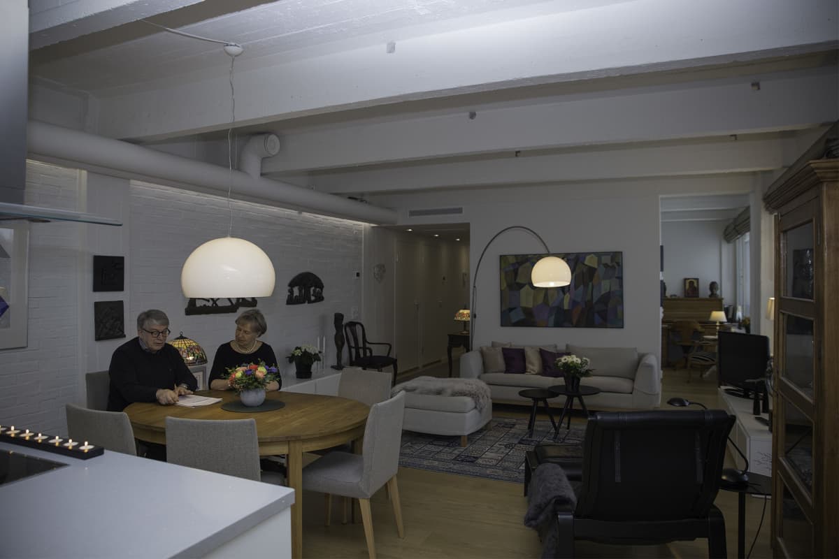 Metalli, asukkaita, Lauttasaari.