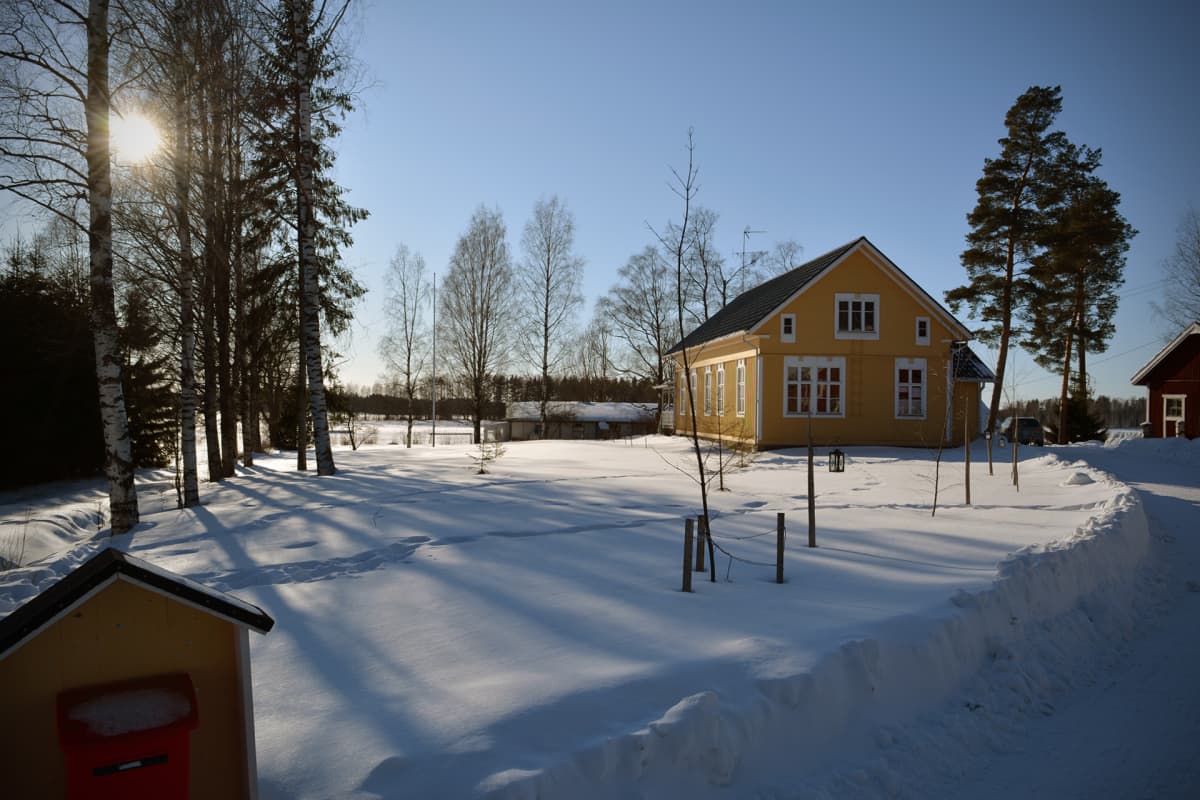 Salla ja Antti Kurikan kotitalo Jalasjärvellä.
