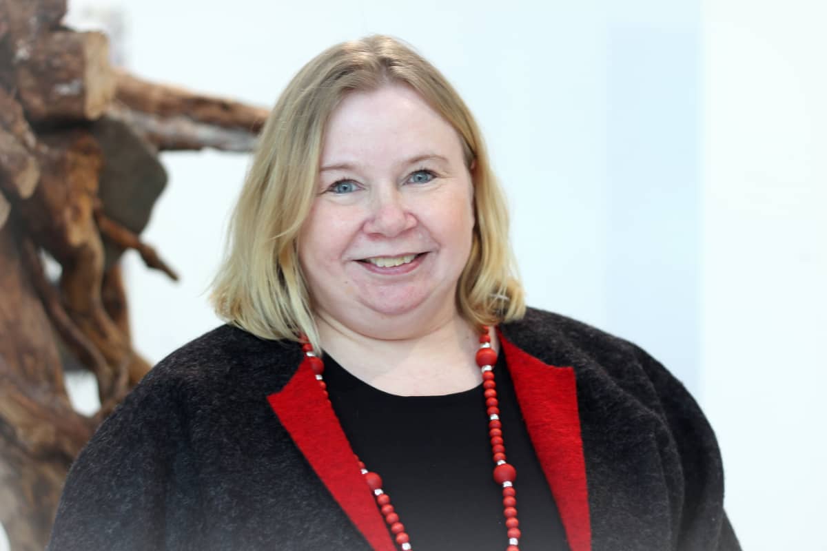 Hanna Kress, taidegalleristi, Kakslauttanen art gallery