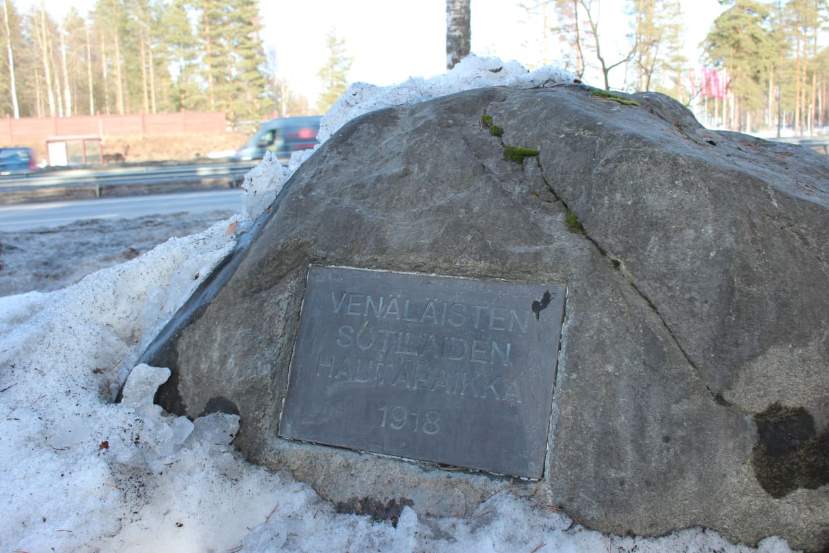 Venäläisten sotilaiden hautapaikan muistomerkki Joensuussa