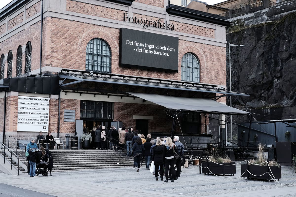 Tukholma valokuvataiteen museon pääovi.