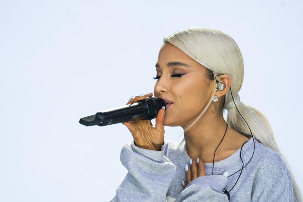 Ariana Grande esiintyy aseiden vastaisessa March For Our Lives -tapahtumassa Washingtonissa 24.3.2018.