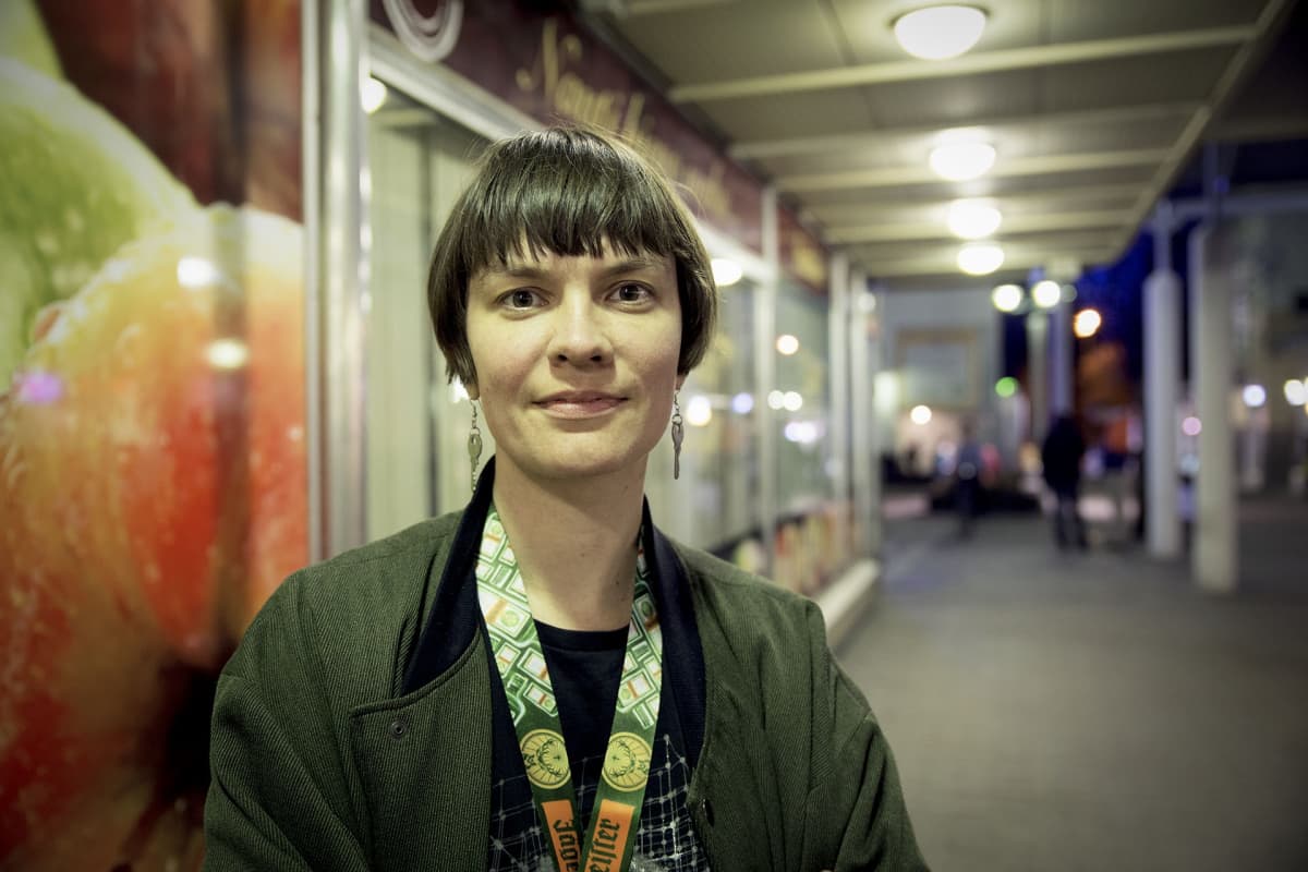 Kontula Electronic, lähiö, ostari, Tytti Viljanen